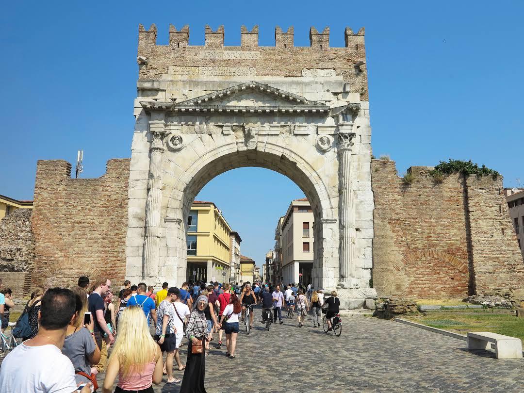 Arco di Augusto